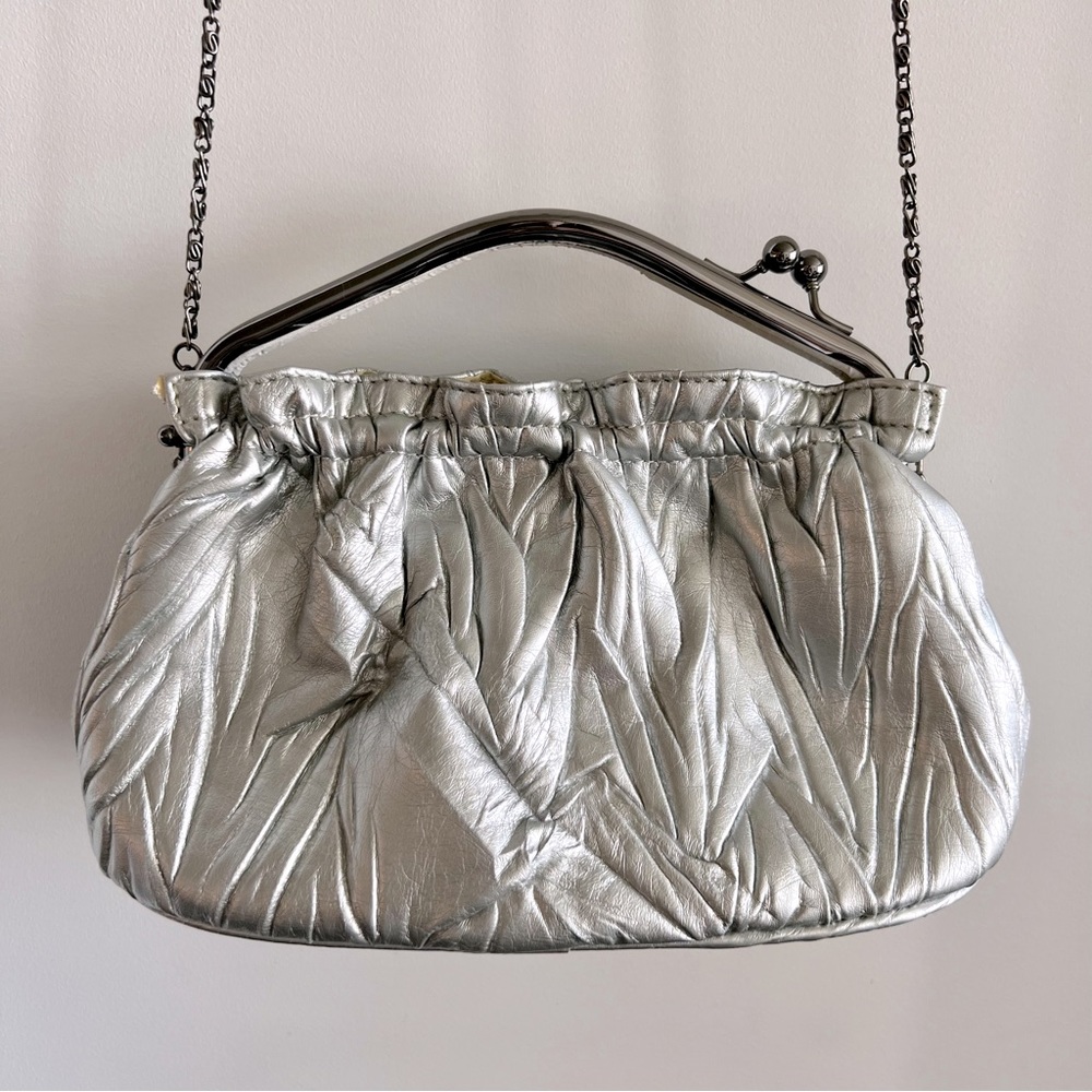 Retro Silver Crinkle Chain Shoulder Bag